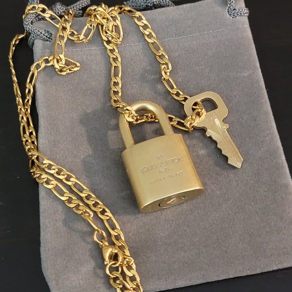 Louis Vuitton Handbags - Louis Vuitton (LV) Lock and Key with Chain #302